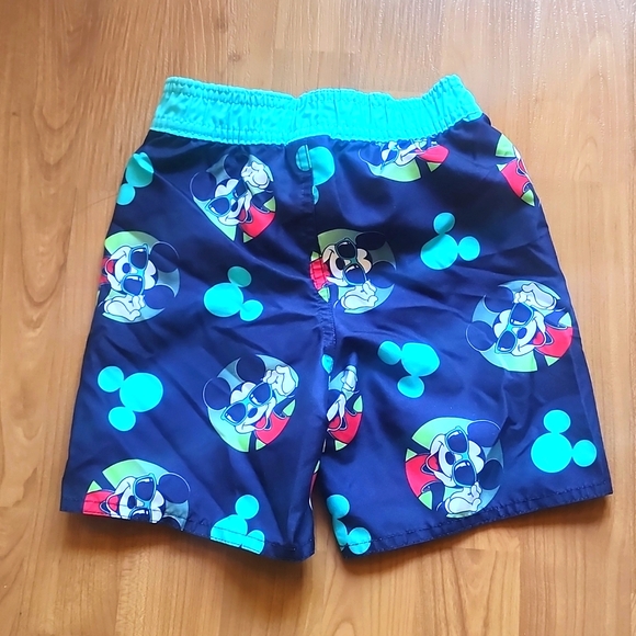 ❤$18/2   Disney x Old Navy Mickey Mouse Swim Trunks (3T) - Picture 2 of 2